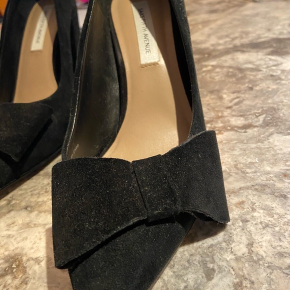 Saks Fifth Avenue black pumps - Picture 2 of 4